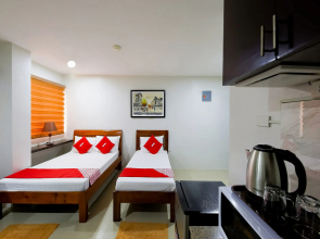 OYO 793 Dg Budget Hotel