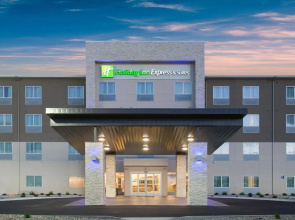 Holiday Inn Express & Suites Rapid City - Rushmore South by IHG