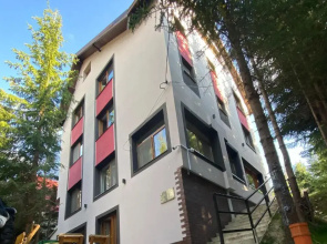 Altitude Guest House Ranca