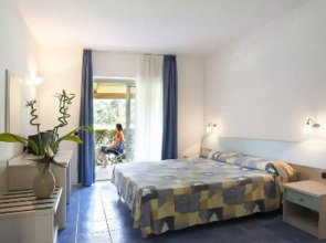 Pizzo Calabro Resort Big Triple Room