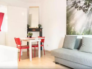 Cool Central Apartment