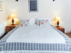 Adamos studio Hotel Apartments