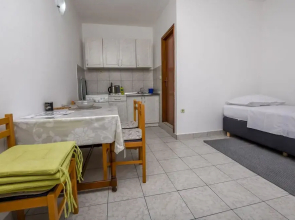 Studio Apartments Ivica