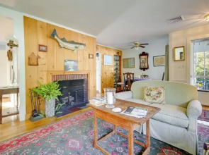 Walk to Beach & Main St Hyannis: Cape Cod Home!