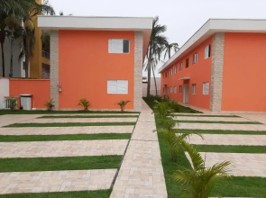 Apto 2 dorm, a 250m praia do Indaia, aceitamos PET