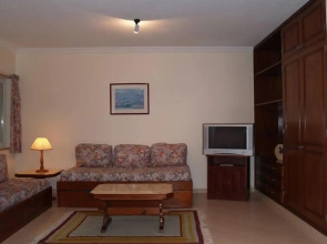 Parque Mourabel, Oasis Village, Pe do Lago