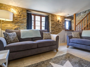 Hollytree Cottage, Chipping Norton
