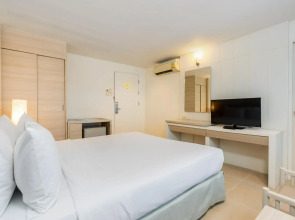 Sunshine Hotel And Residences