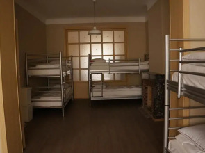 ES Hostel