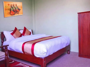 Mount Everest Hotel & Resort