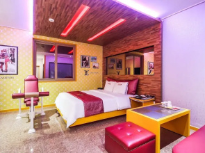 Muan Namak King Self Check-in Motel
