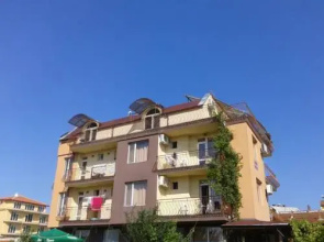 Zora Guest House