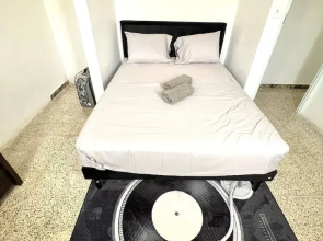 Hiphop 1br W Yard Space Near Mall & Beaches