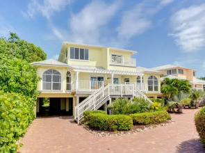 Ark-captiva Beach Villas