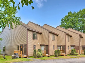 Mountain-view Campton Retreat ~ 3 Mi to Ski Slopes