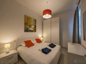 The Hillock North E10