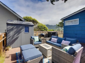 Walk to Shore: Rockaway Beach Retreat w/ Hot Tub!