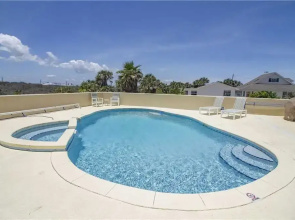 Wave Watch - Six Bedroom Home