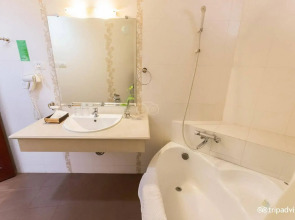 Alagon Central Hotel & Spa