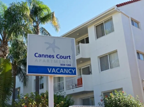 Cannes Court Holiday Apartments