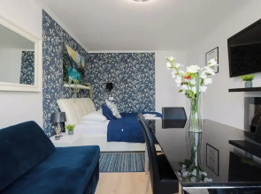 UNIT Warszawa Centrum Room by Metro Rondo ONZ