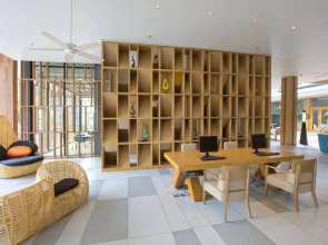 Holiday Inn Express Phuket Patong Beach Central by IHG