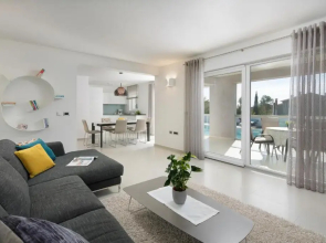 Villa L - Villa with 2 separate units