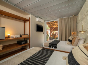 Casa Aakal Lagoon Front