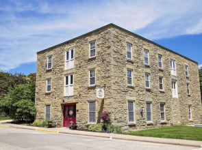 Commerce Street Brewery Hotel