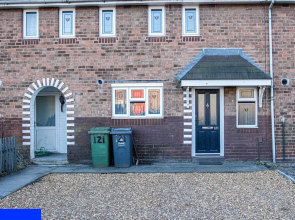 2ndhomestays -walsall- Charming 3-bedroom House