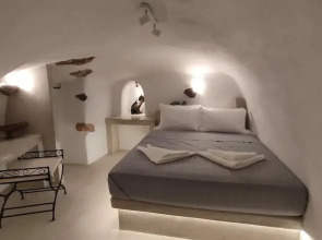 The Commander s Cave