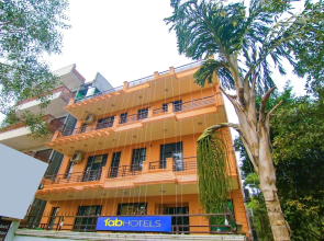 Fabhotel The Lavish Villa