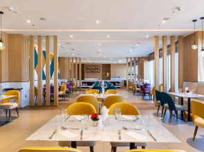 Отель Premier Inn Dubai Dragon Mart