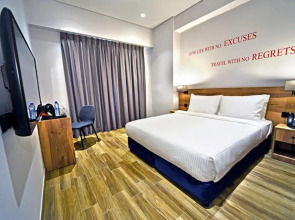 Al Jaddaf Rotana Suite Hotel