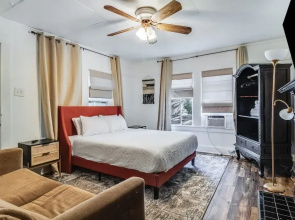 Jefferson Flat - Balcony Suite