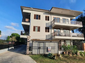 Exquisite 3-Bedroom Unit With Free Parking.