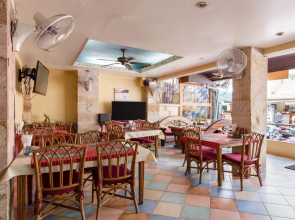 Summer Breeze Hotel