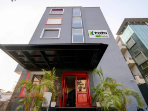 Treebo Trend Banana Boutique Patrakarpuram