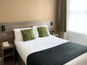 Kensington Gardens Hotel