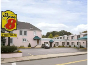 Super 8 by Wyndham Watertown/Cambridge/Boston Area
