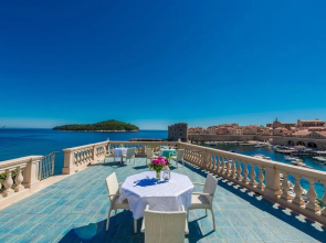 Villa Adriatica - 4 bedroom vacation house