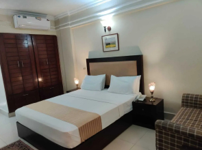 Pak Continental Hotel