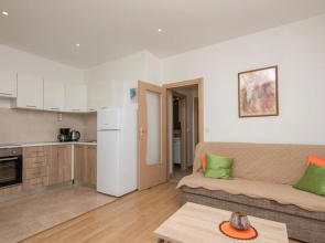 Amazing Apartment in Makarska With 1 Bedrooms and Wifi