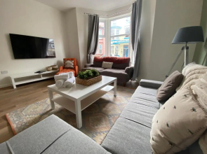 Blackpool Abode - Vance Road Star House