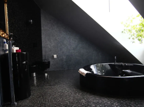 Royal Square Hotel & Suites