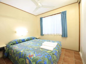 Ashmore Palms Holiday Village