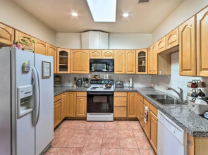 Eloy Desert Oasis w/ Courtyard & Pool Access!