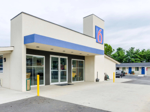 Motel 6 Troutville, VA