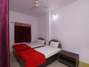 SPOT ON 44390 Amrapali Guest House