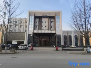 De Long Yuan Hotel